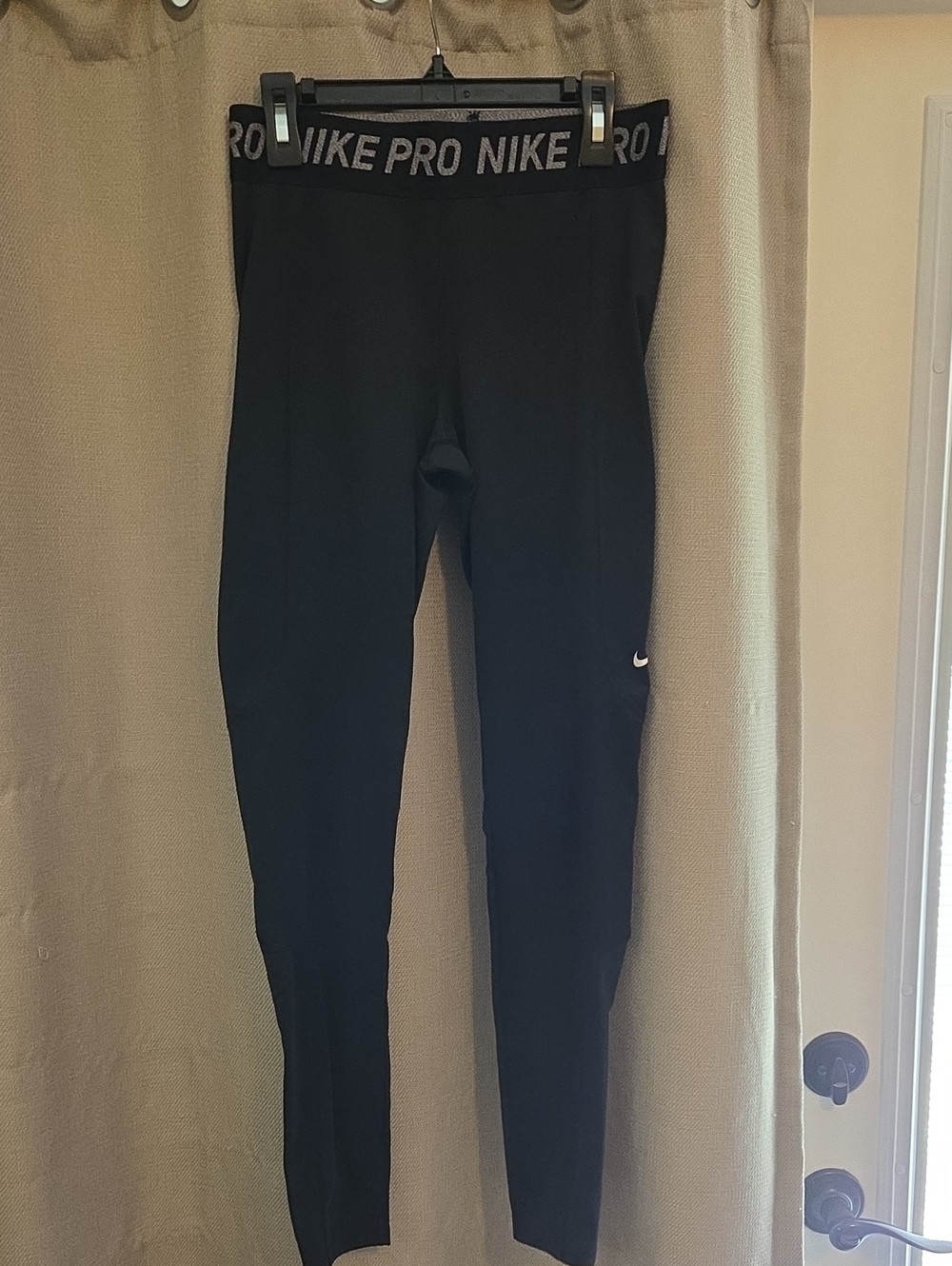 Nike Black Women's Pro Logo Waist Leggings